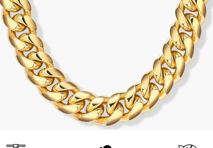 Heavy gold Cuban curb chain produced on a hammer chain machine