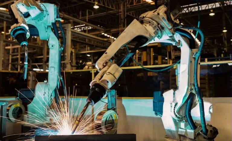Robotic laser welding cell in an intelligent manufacturing plant
